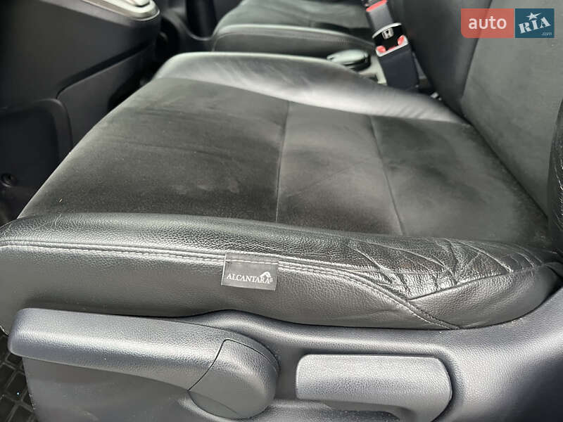 Внедорожник / Кроссовер Honda CR-V 2010 в Черновцах