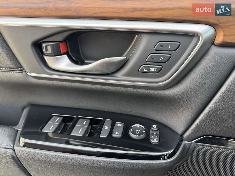 Внедорожник / Кроссовер Honda CR-V 2018 в Киеве фото 44 Внедорожник / Кроссовер Honda CR-V 2018 в Киеве