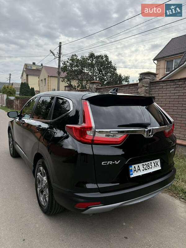 Внедорожник / Кроссовер Honda CR-V 2017 в Киеве
