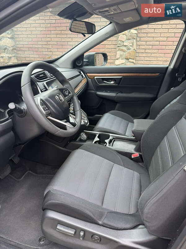 Внедорожник / Кроссовер Honda CR-V 2017 в Киеве