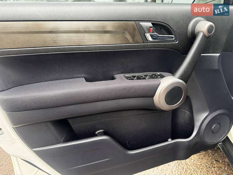 Внедорожник / Кроссовер Honda CR-V 2011 в Ахтырке фото 24 Внедорожник / Кроссовер Honda CR-V 2011 в Ахтырке