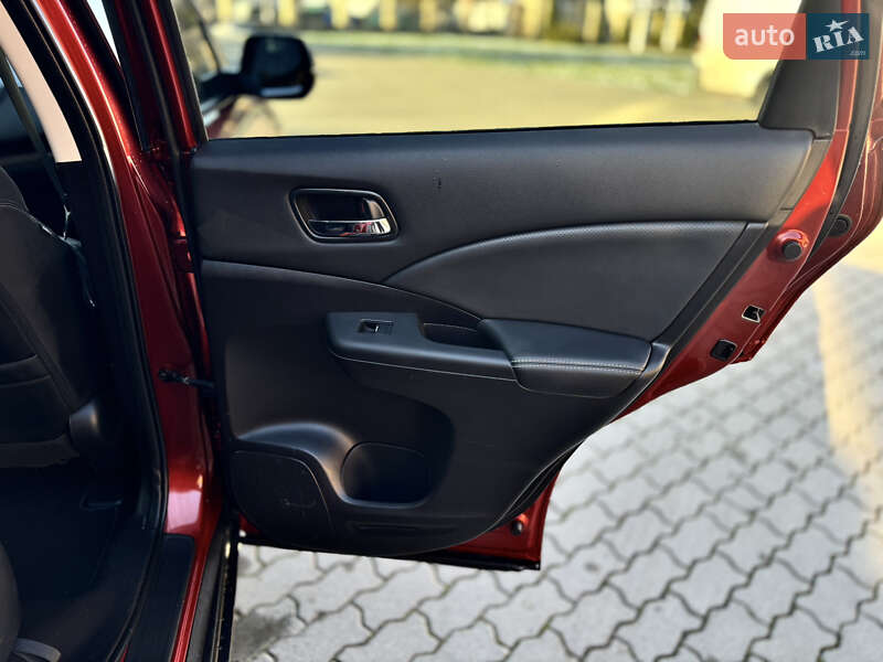 Внедорожник / Кроссовер Honda CR-V 2015 в Радивилове