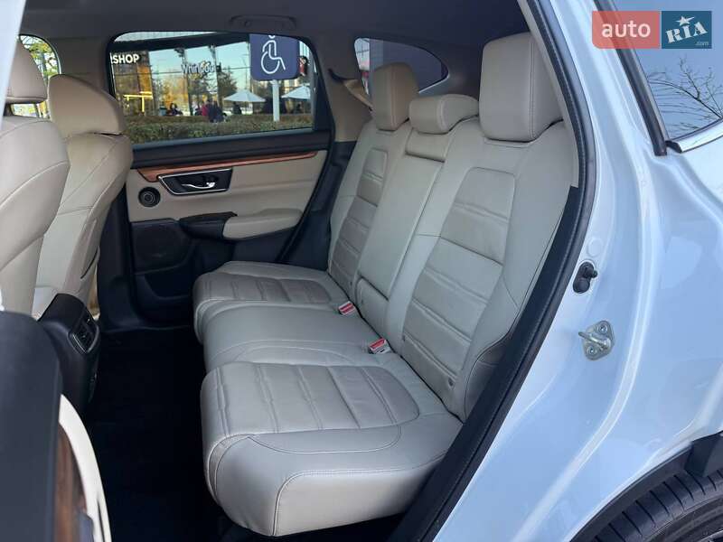 Внедорожник / Кроссовер Honda CR-V 2020 в Киеве