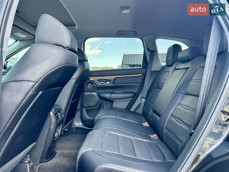 Позашляховик / Кросовер Honda CR-V 2018 в Києві