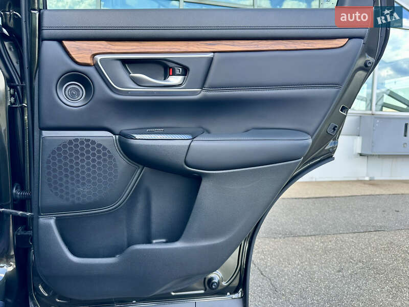 Позашляховик / Кросовер Honda CR-V 2018 в Києві