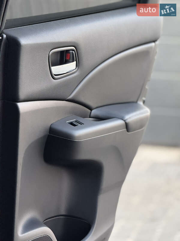 Внедорожник / Кроссовер Honda CR-V 2013 в Самборе