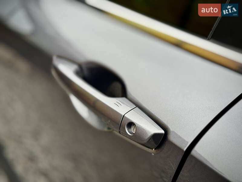 Позашляховик / Кросовер Honda CR-V 2017 в Стрию