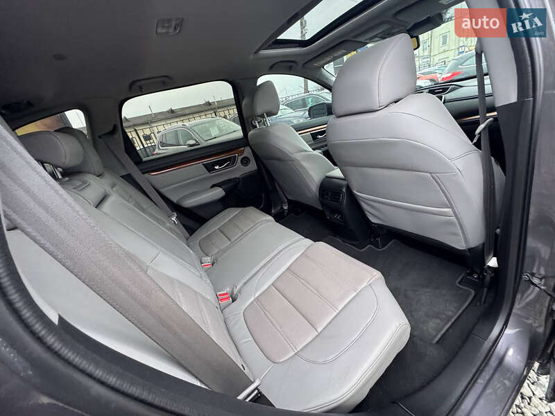Позашляховик / Кросовер Honda CR-V 2017 в Стрию