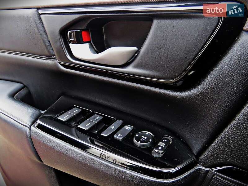 Внедорожник / Кроссовер Honda CR-V 2019 в Черкассах