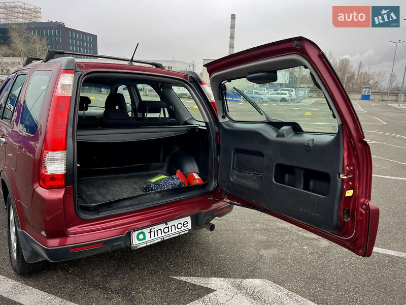 Позашляховик / Кросовер Honda CR-V 2005 в Києві