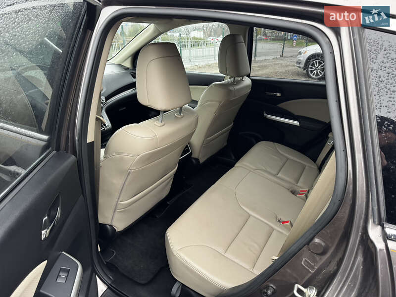 Позашляховик / Кросовер Honda CR-V 2016 в Києві