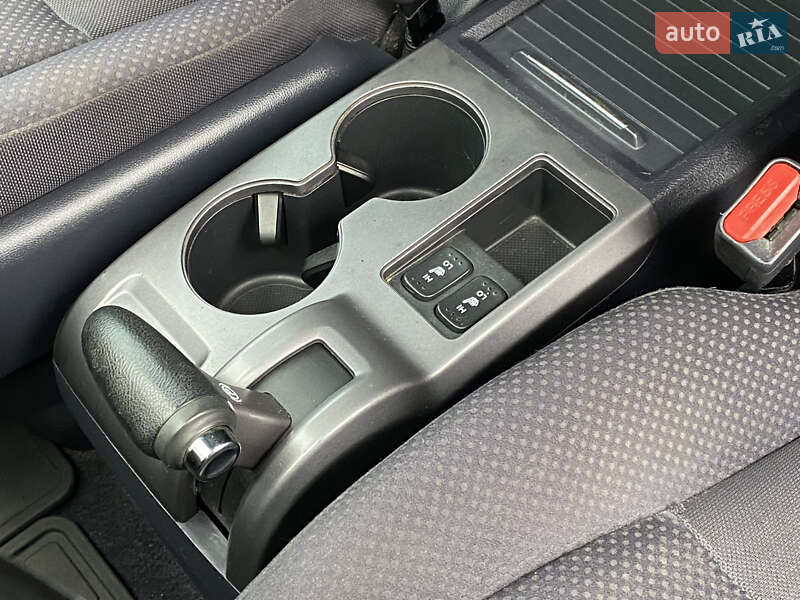 Позашляховик / Кросовер Honda CR-V 2007 в Києві фото 23 Позашляховик / Кросовер Honda CR-V 2007 в Києві