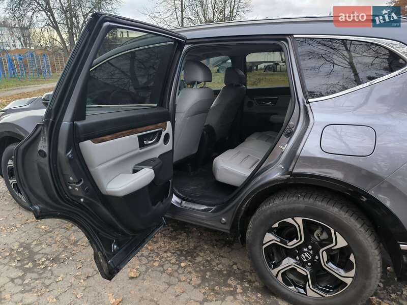 Внедорожник / Кроссовер Honda CR-V 2016 в Полтаве