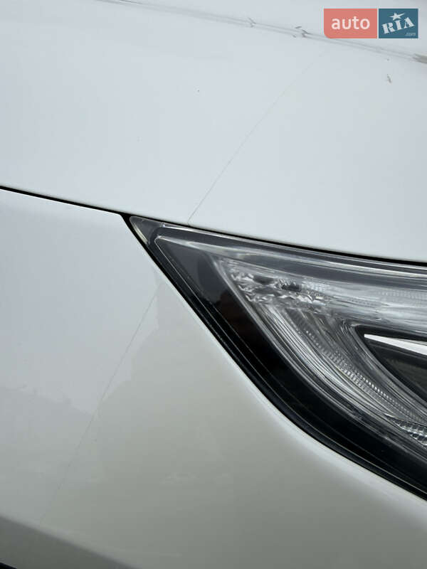 Позашляховик / Кросовер Honda CR-V 2015 в Києві