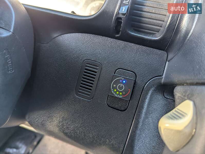 Позашляховик / Кросовер Honda CR-V 2003 в Трускавці фото 3 Позашляховик / Кросовер Honda CR-V 2003 в Трускавці