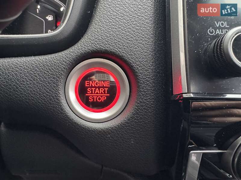 Внедорожник / Кроссовер Honda CR-V 2018 в Киеве