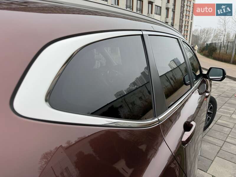 Внедорожник / Кроссовер Honda CR-V 2018 в Киеве