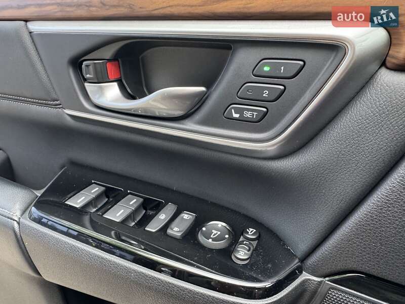 Внедорожник / Кроссовер Honda CR-V 2018 в Киеве