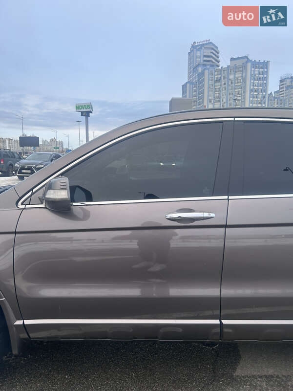 Внедорожник / Кроссовер Honda CR-V 2010 в Киеве