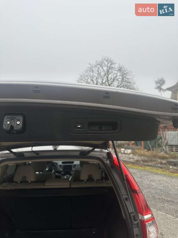 Позашляховик / Кросовер Honda CR-V 2016 в Городенці