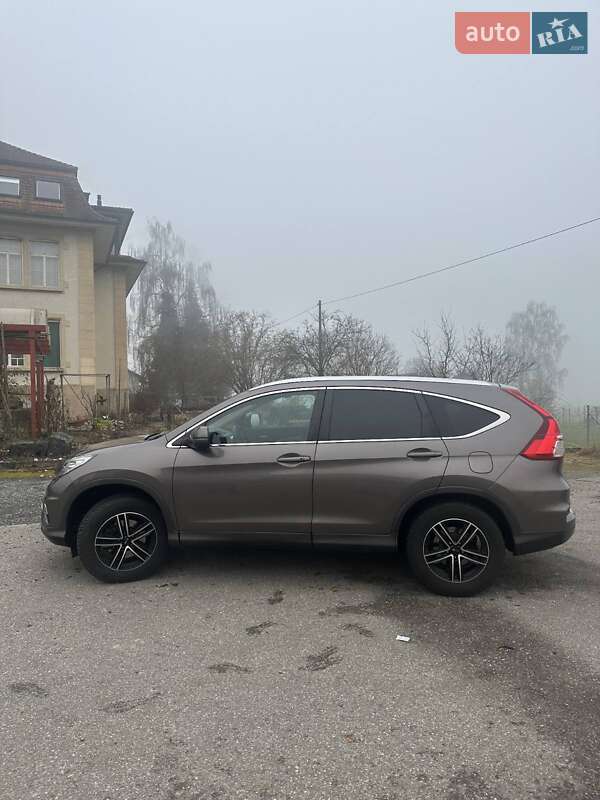 Позашляховик / Кросовер Honda CR-V 2016 в Городенці