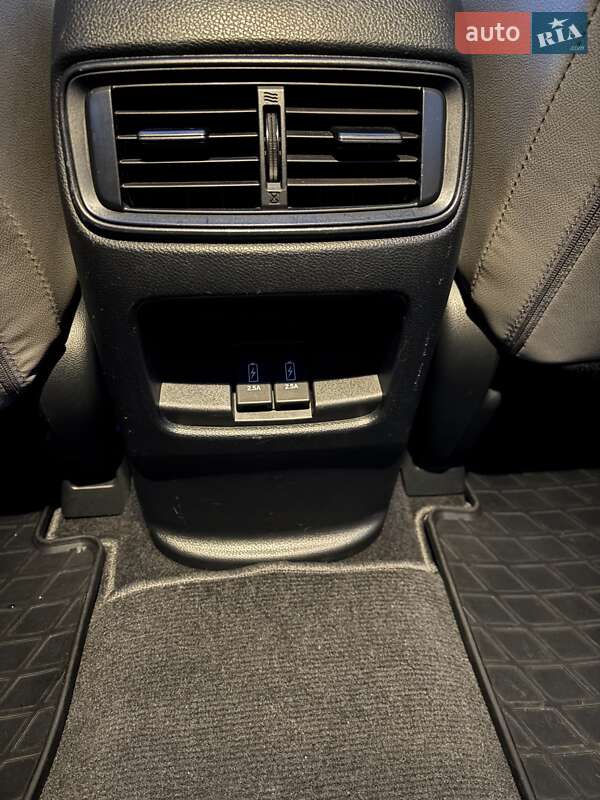 Внедорожник / Кроссовер Honda CR-V 2017 в Киеве