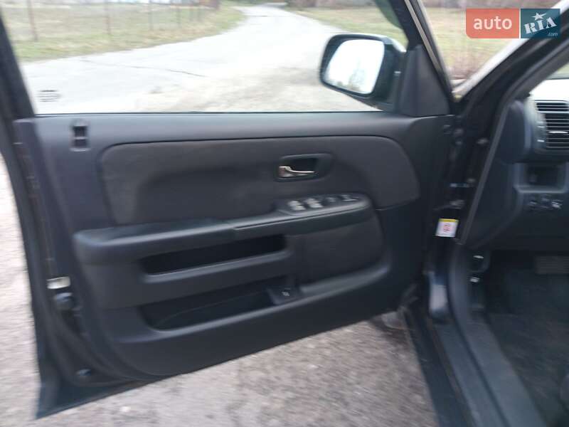 Внедорожник / Кроссовер Honda CR-V 2005 в Кременчуге