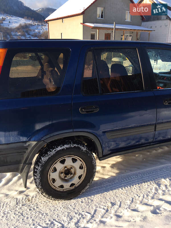 Внедорожник / Кроссовер Honda CR-V 1998 в Черной Тисе фото 6 Внедорожник / Кроссовер Honda CR-V 1998 в Черной Тисе