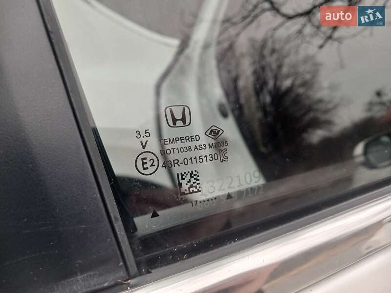 Внедорожник / Кроссовер Honda CR-V 2018 в Полтаве