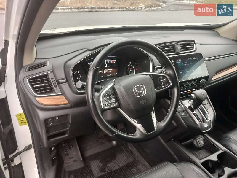 Внедорожник / Кроссовер Honda CR-V 2018 в Полтаве