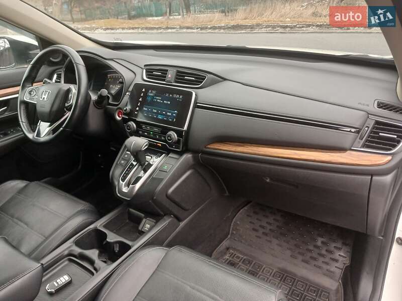 Внедорожник / Кроссовер Honda CR-V 2018 в Полтаве