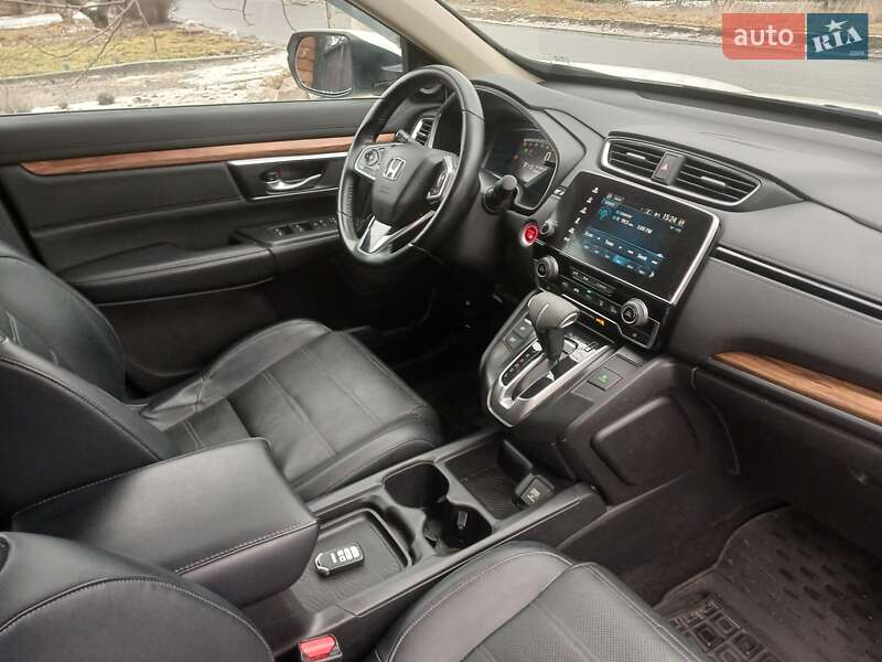 Внедорожник / Кроссовер Honda CR-V 2018 в Полтаве
