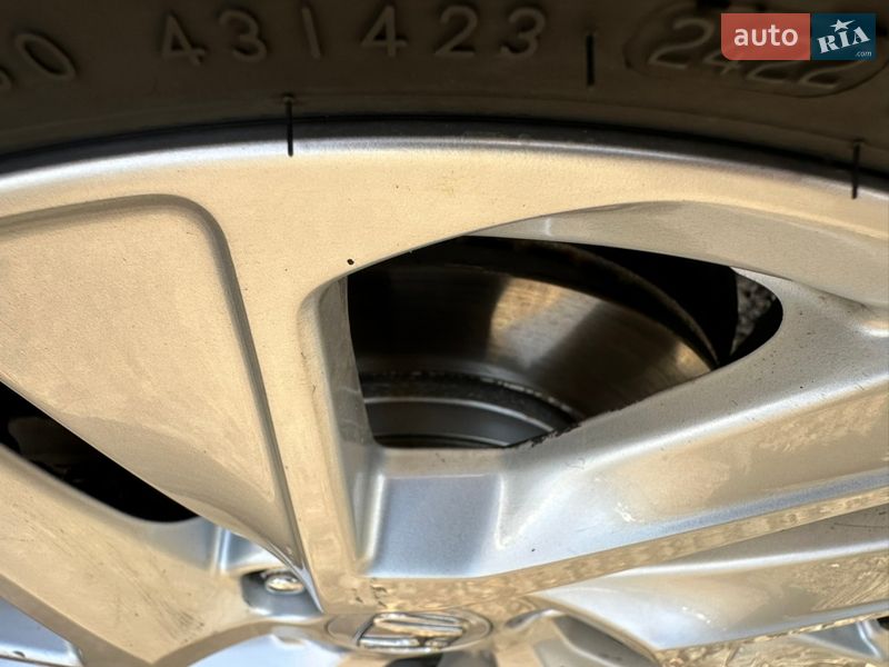 Внедорожник / Кроссовер Honda CR-V 2015 в Луцке