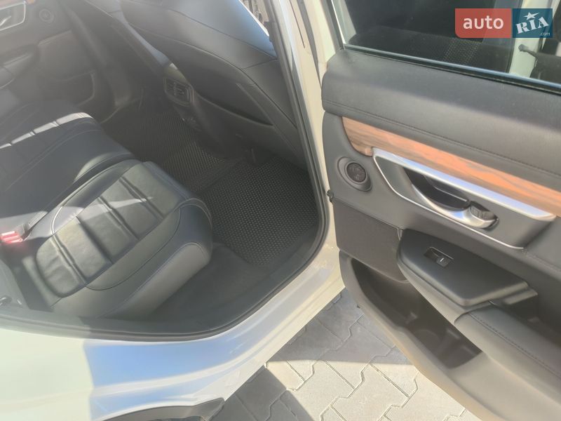 Внедорожник / Кроссовер Honda CR-V 2021 в Святопетровское