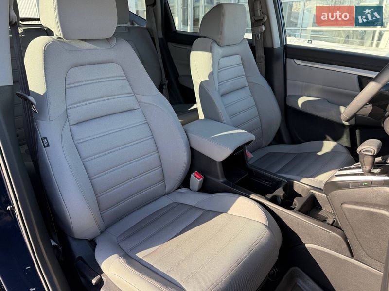 Внедорожник / Кроссовер Honda CR-V 2018 в Полтаве