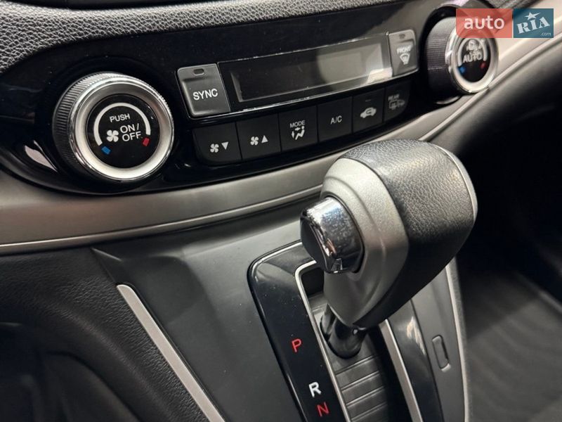 Внедорожник / Кроссовер Honda CR-V 2015 в Харькове
