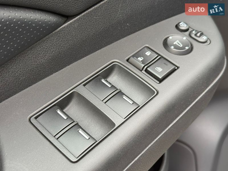 Внедорожник / Кроссовер Honda CR-V 2013 в Ровно