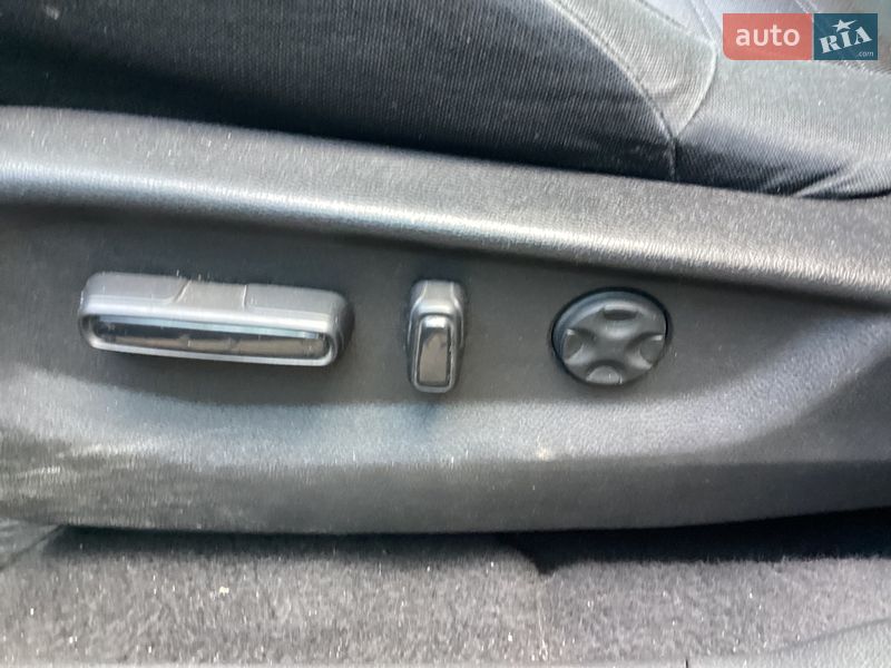 Внедорожник / Кроссовер Honda CR-V 2017 в Киеве фото 16 Внедорожник / Кроссовер Honda CR-V 2017 в Киеве