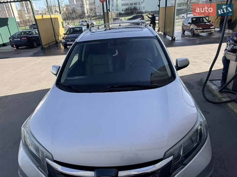Позашляховик / Кросовер Honda CR-V 2015 в Києві