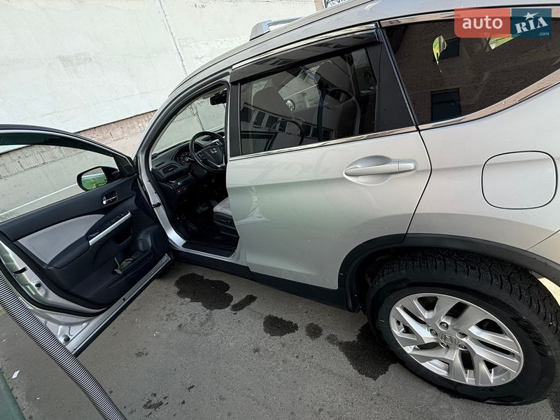 Позашляховик / Кросовер Honda CR-V 2015 в Києві