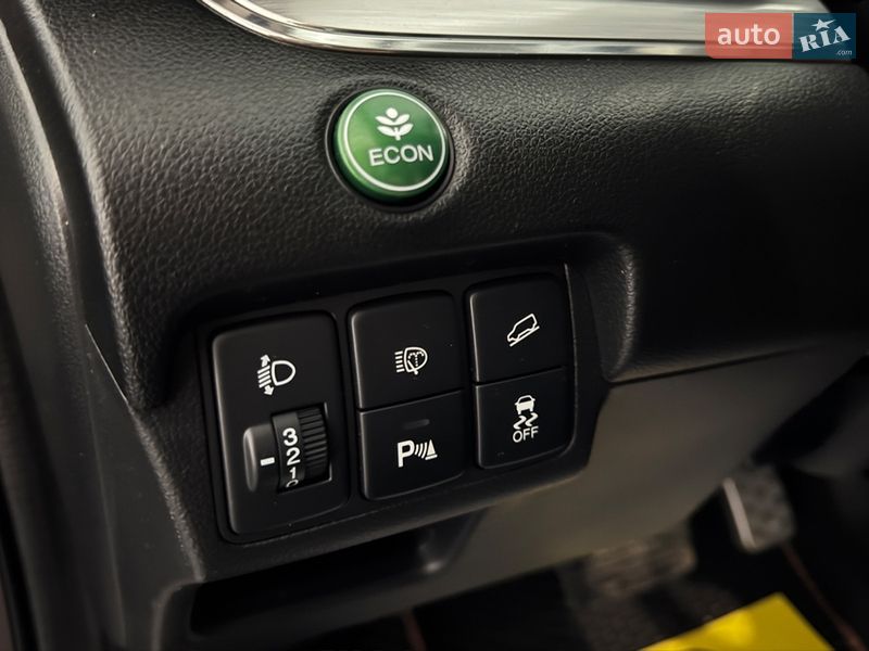 Внедорожник / Кроссовер Honda CR-V 2015 в Львове
