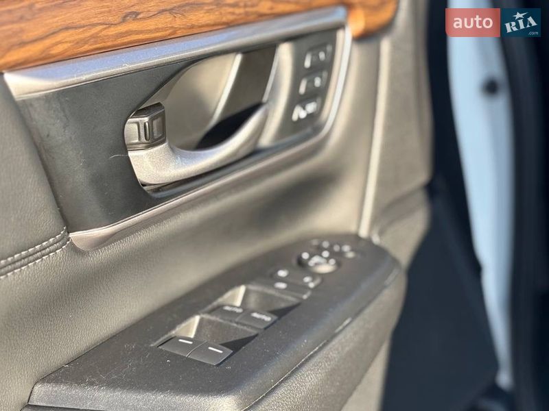 Внедорожник / Кроссовер Honda CR-V 2021 в Киеве