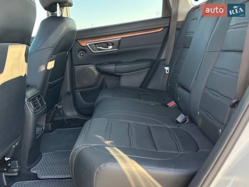 Внедорожник / Кроссовер Honda CR-V 2021 в Киеве