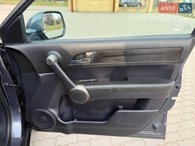 Позашляховик / Кросовер Honda CR-V 2011 в Радивиліві