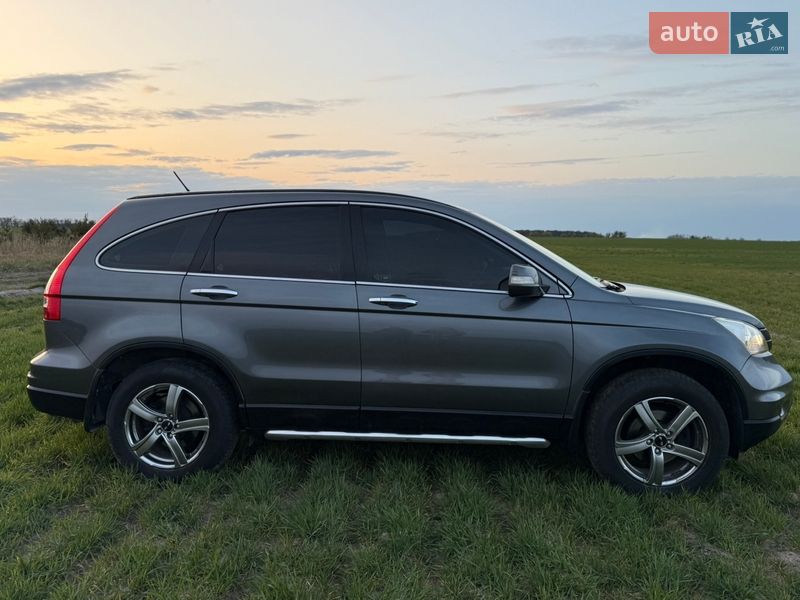 Внедорожник / Кроссовер Honda CR-V 2010 в Радивилове