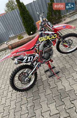 Мотоцикл Кросс Honda CRF 250R 2017 в 