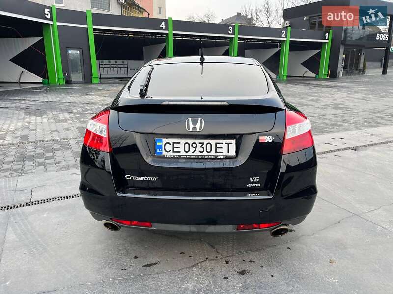Внедорожник / Кроссовер Honda Crosstour 2011 в Черновцах
