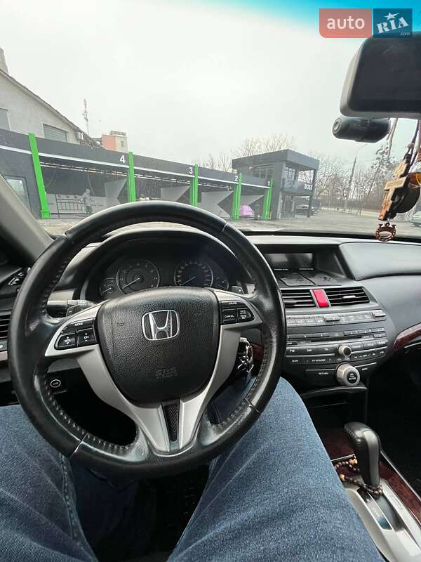 Внедорожник / Кроссовер Honda Crosstour 2011 в Черновцах