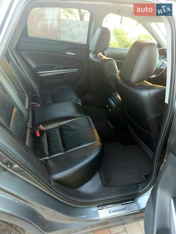 Позашляховик / Кросовер Honda Crosstour 2013 в Умані