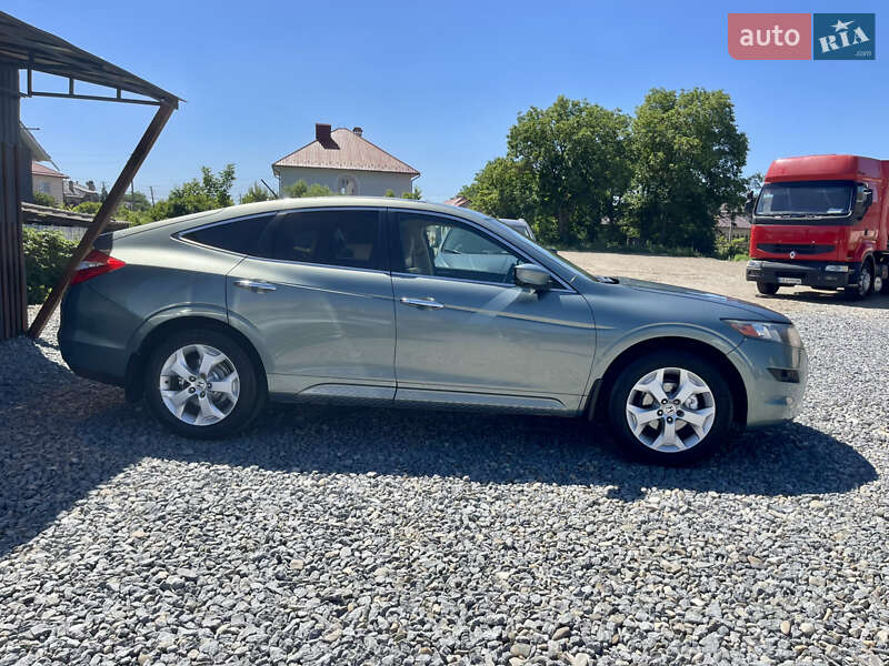 Позашляховик / Кросовер Honda Crosstour 2010 в Чернівцях